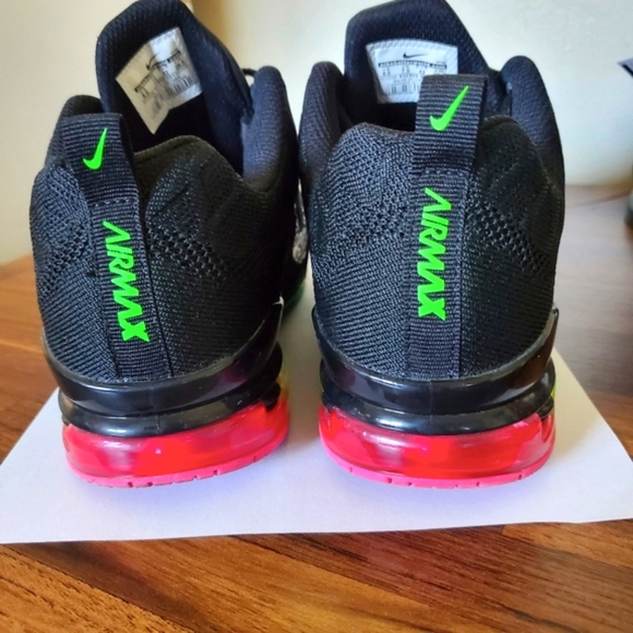 Nike Air Zoom Sneakers, Size Mens-8.5 or Womens-10, UNISEX - Picture 6 of 9